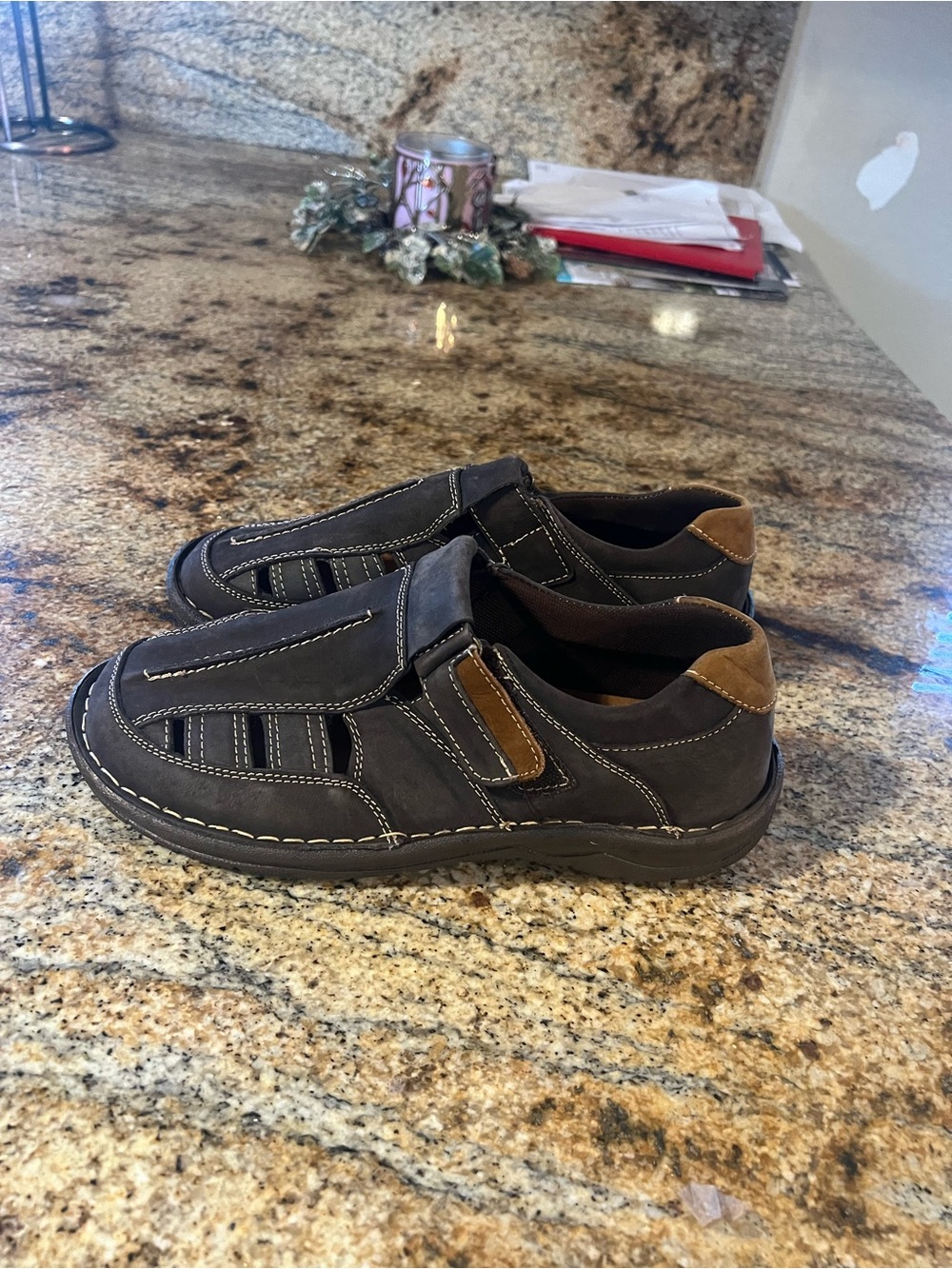 Propét Jack Men’s Size 9 XX 5E Extra Wide Coffee Leather Fisherman Sandals